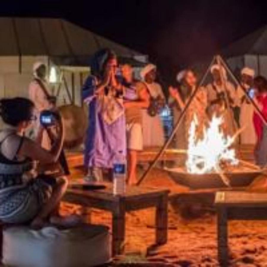 Готель Fabulous Luxury Camp Мерзуга Екстер'єр фото