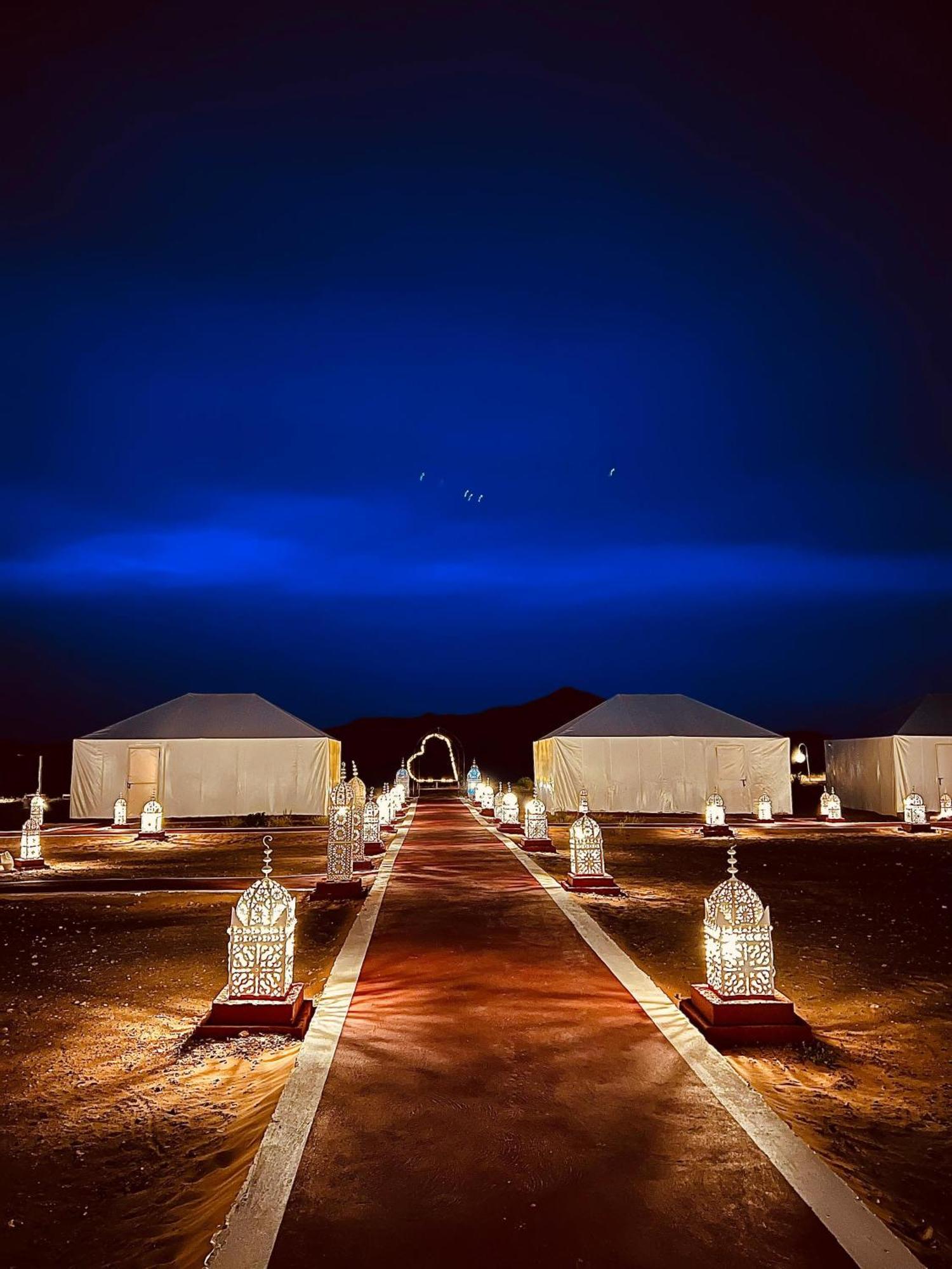 Готель Fabulous Luxury Camp Мерзуга Екстер'єр фото